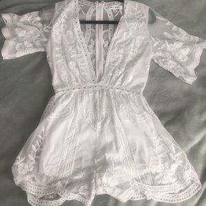 Low-Cut Lace Romper🌻